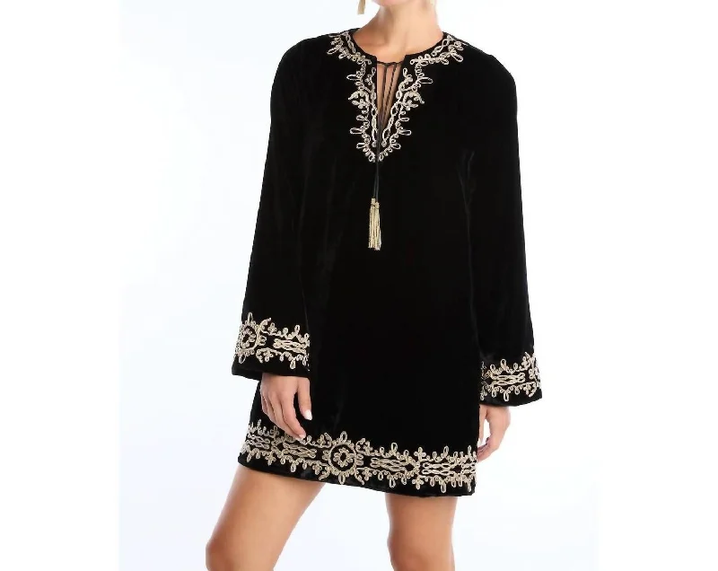 Exclusive Deal Velvet Romy Dress In Black/gold