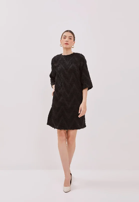 Price Fest 3D Tenun Black Shift dress with sleeve