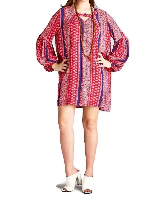 Year-End Clearance Floral & Paisley Keyhole Dress In Red