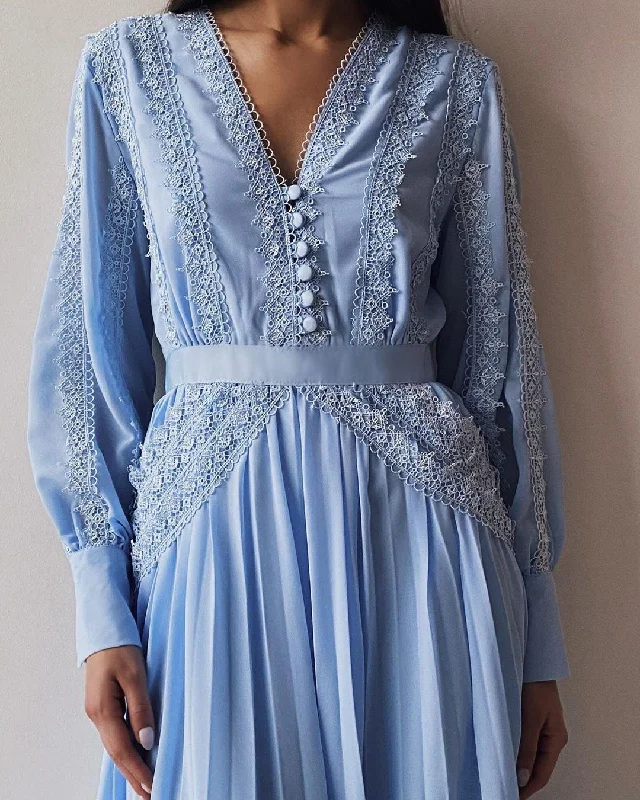Clearance Event Elegant Blue Lace-Detailed Dress