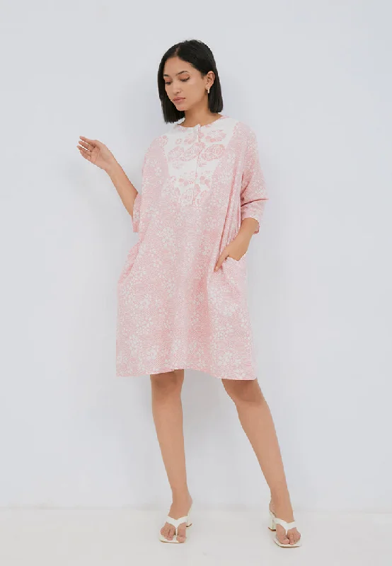 Instant Discount SAKURA さくら Blush Trapeze Dress
