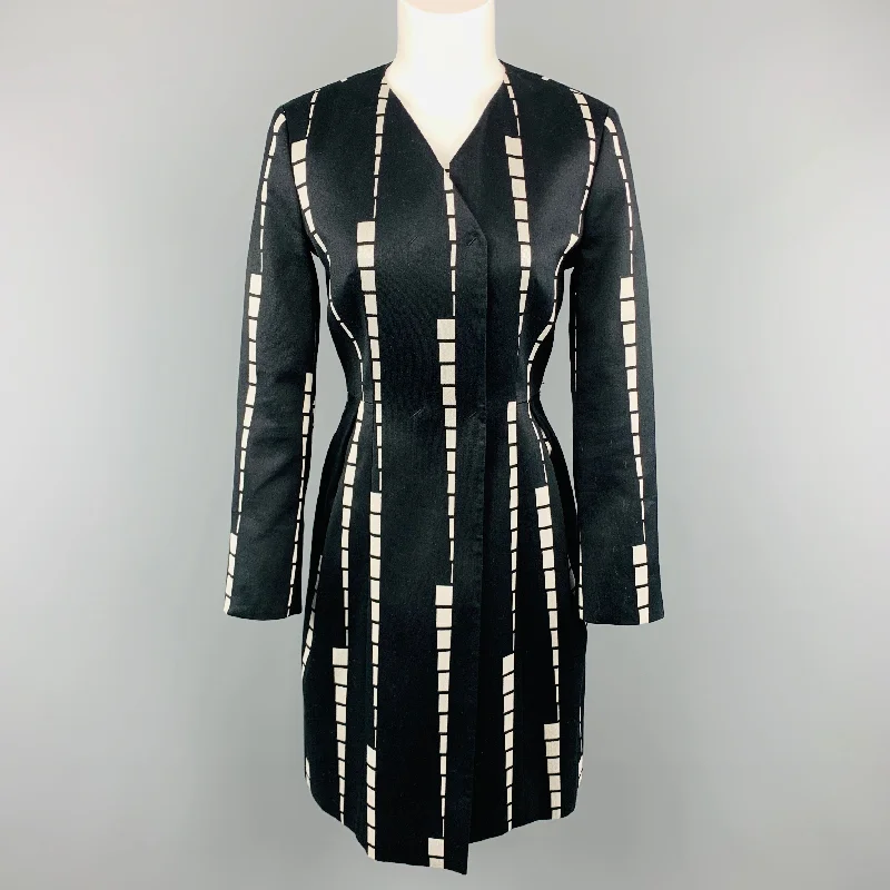 Grand Opening Sale ETRO Size 6 Black & White Geometric Stripe V Neck PLeat Skirt Coat Grand Opening Sale ETRO Size 6 Black & White Geometric Stripe V Neck PLeat Skirt Coat