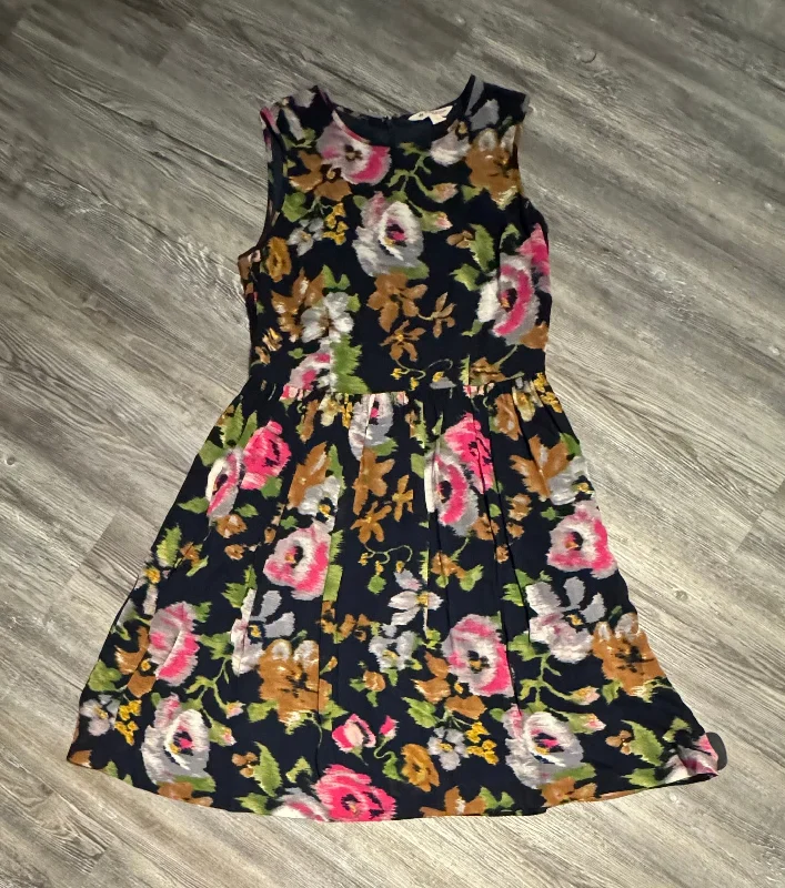 Amazing Deals Dress Casual Short By Brooks Brothers  Size: M