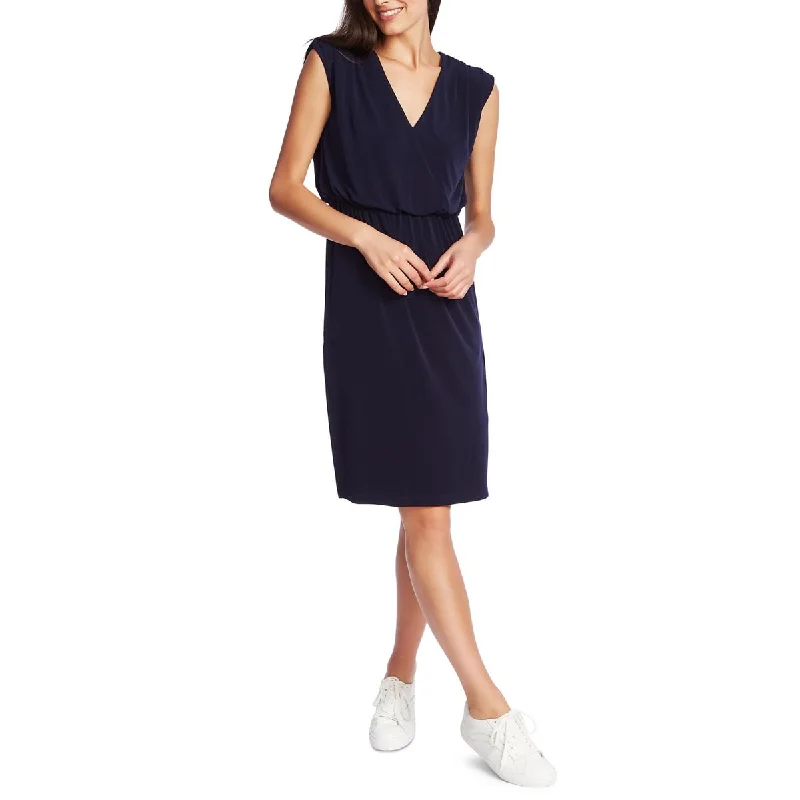 Weekend Special Womens Cinched Waist V-Neck Casual Dress