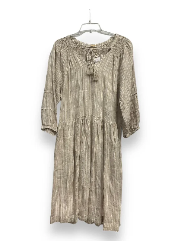 Holiday Sale Dress Casual Maxi By Cma In Striped Pattern, Size: L