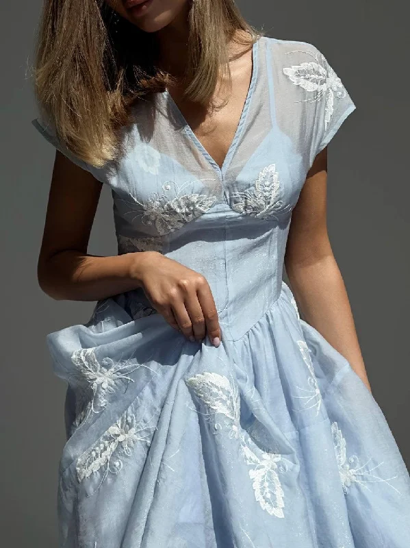 Don’t Miss Out Elegant Blue Floral Embroidered Dress