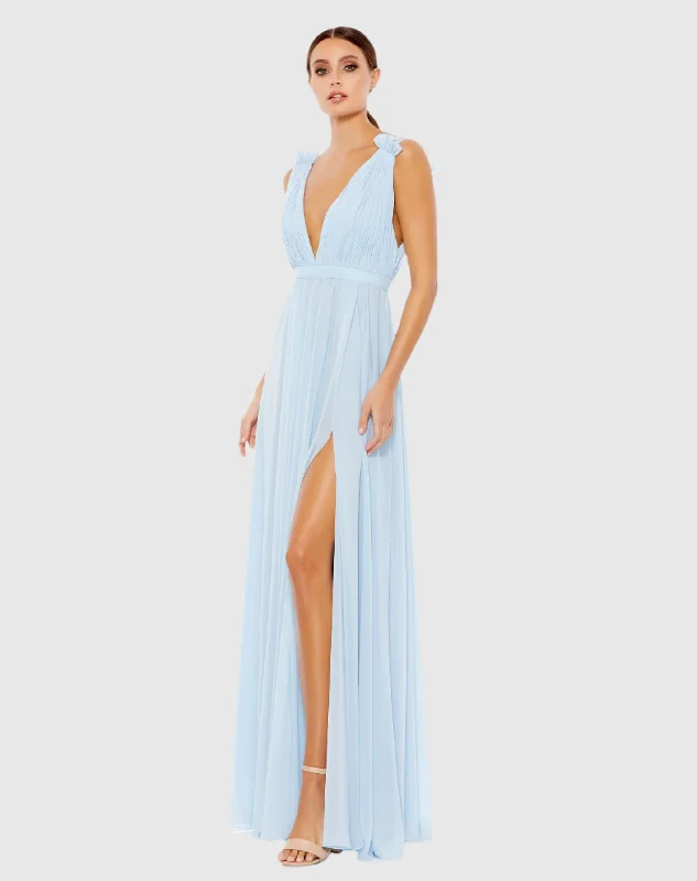 Low Prices Pleated Chiffon Sleeveless V-Neck Gown