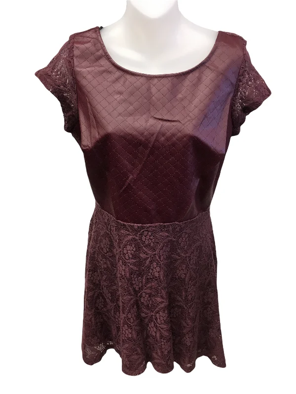 Epic Deals Dress Short Short Sleeve By Mimi Chica  Size: 12