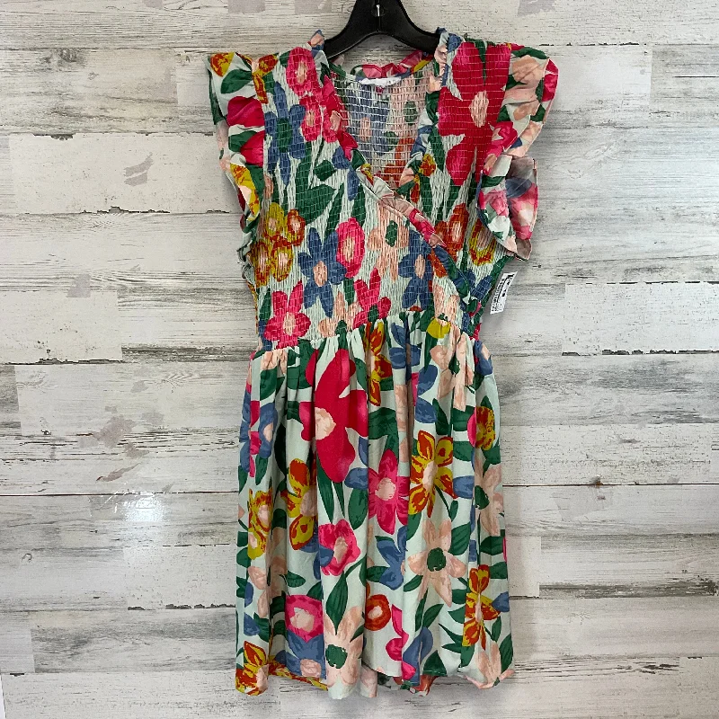 Epic Deals Dress Casual Short By Thml In Green & Pink, Size: M