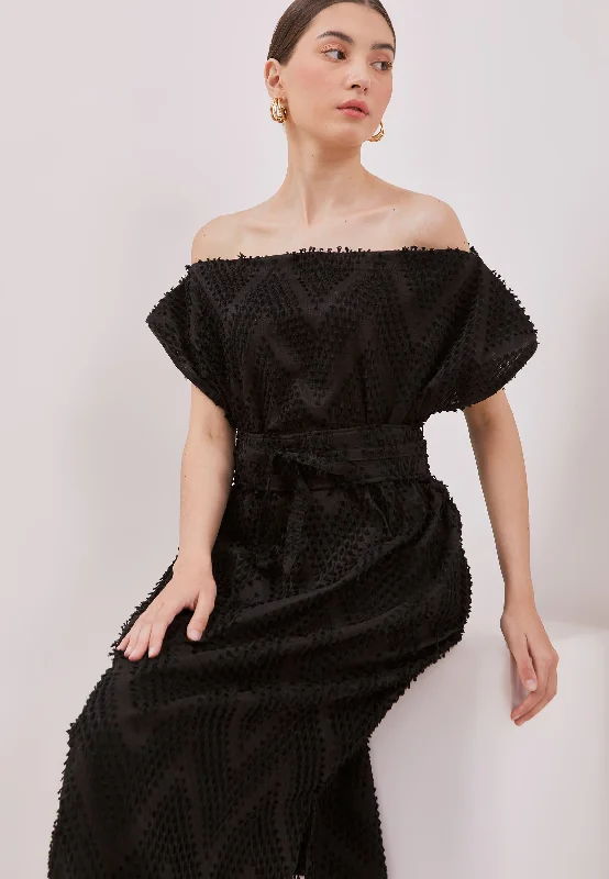 Price Meltdown 3D Tenun Black Midi Kimono Dress
