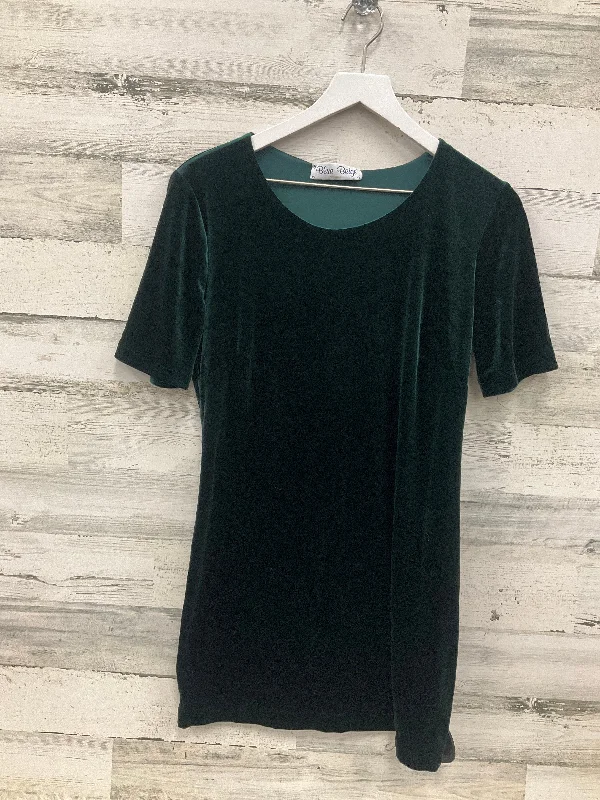 Deal Frenzy Dress Party Short By Clothes Mentor In Green, Size: M