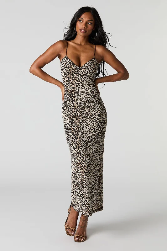 Massive Deals Contour V-Neck Lace Trim Midi Dress