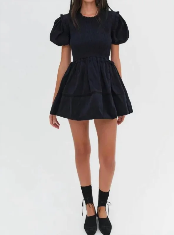 Price Cut Sandy Dress In Black