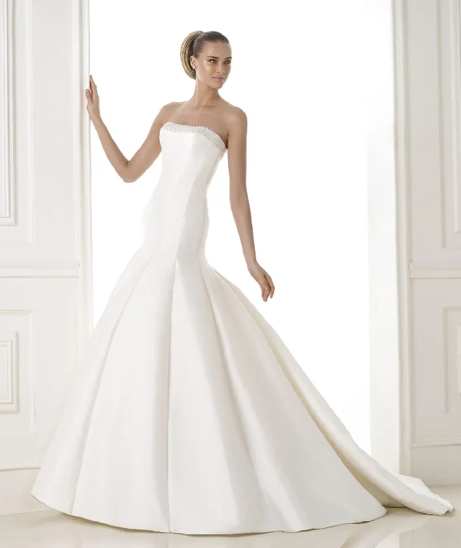 Clearance Sale Other Custom Designed Fit and Flare Inspired by Pronovia