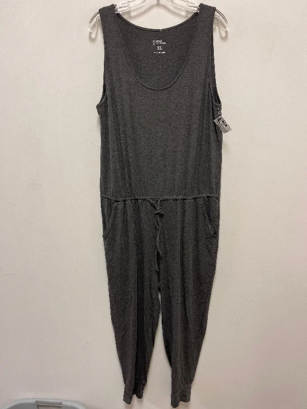 Overstock Jumpsuit By Clothes Mentor In Grey, Size: Xl
