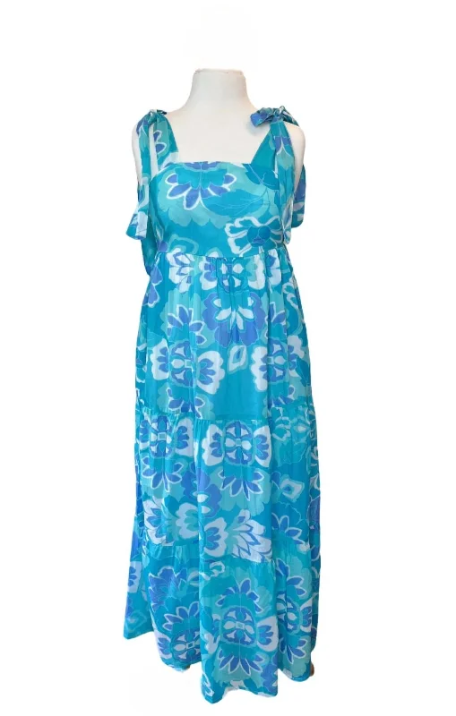 Steals and Deals Rose Dress In Aqua