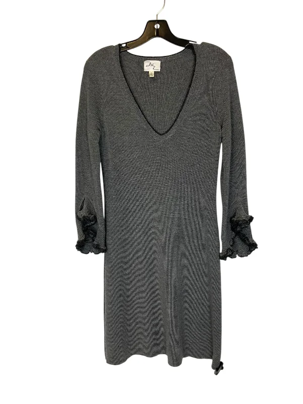 Overstock Dress Sweater By Clothes Mentor In Grey, Size: L