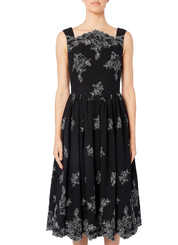 Massive Deals Lynn Sleeveless Midi Dress In Black